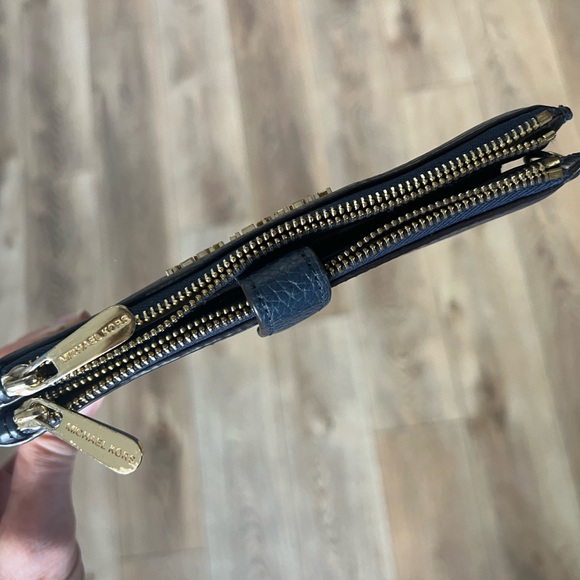 Michael Kors Wallet - Picture 5 of 6